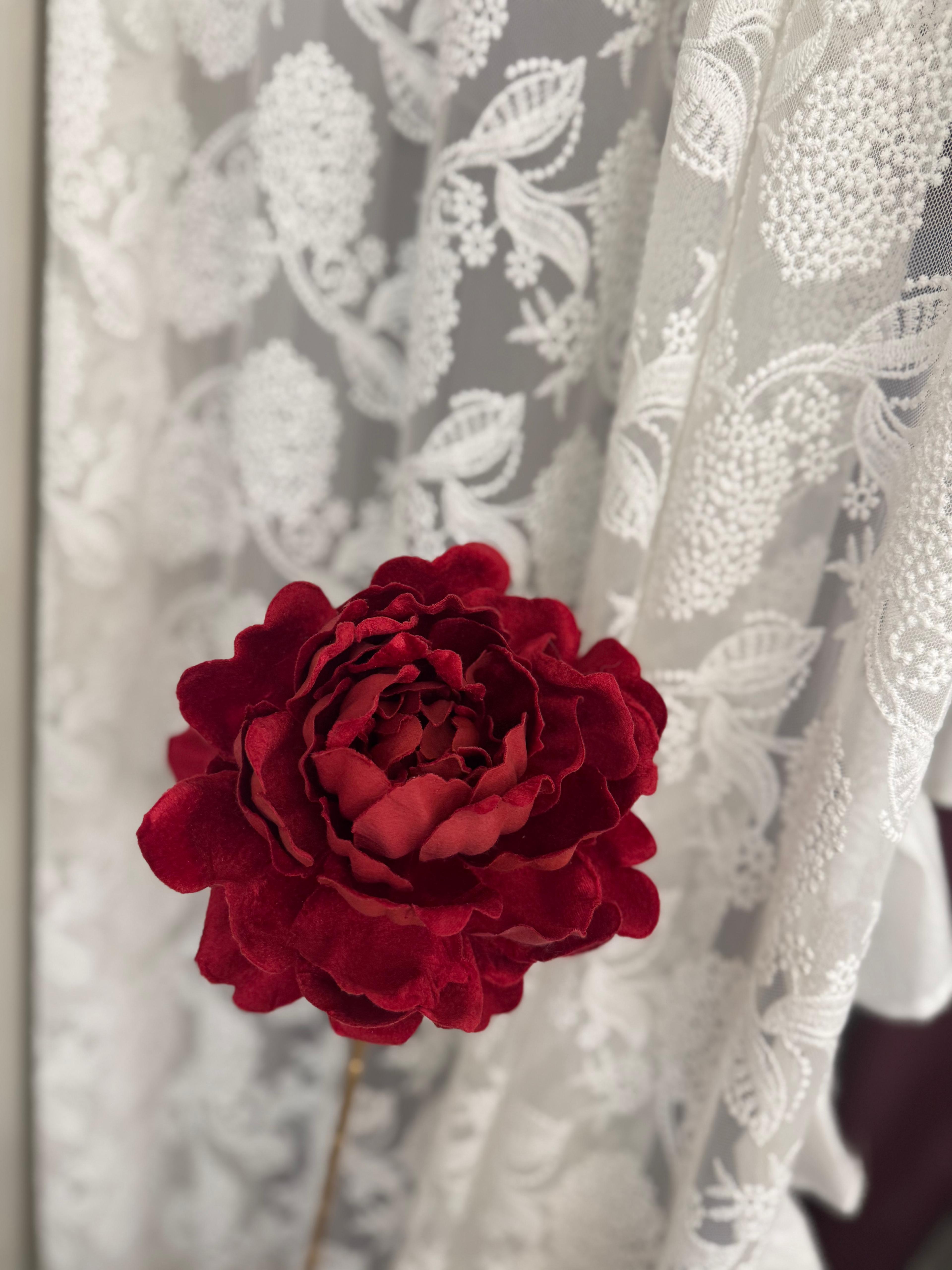 Peonia in velluto rossa con stelo dorato - H.70 cm - Fiori di Lena